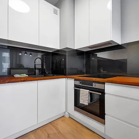 Ursus Comfy Apartment With Free Parking Warsaw Exterior photo